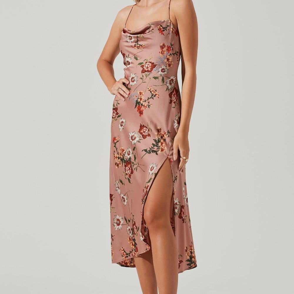 ASTR the Label Gaia Floral Midi Dress